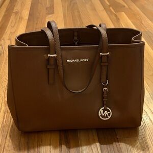 New Michael Kors Jet Set Travel Bag